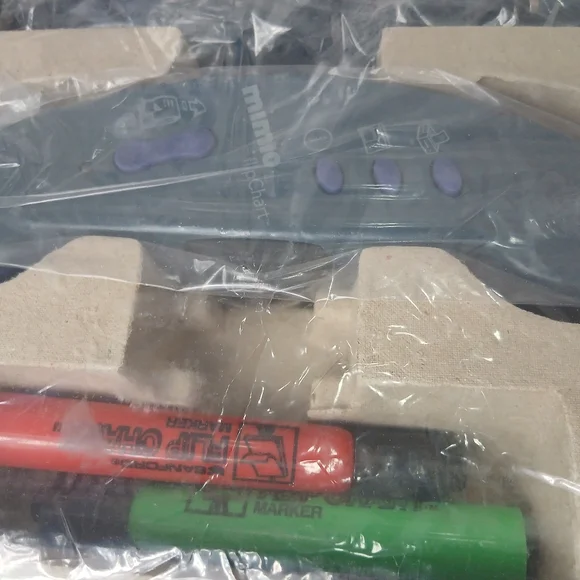 Mimio FlipChart Interactive System - Picture 3 of 8